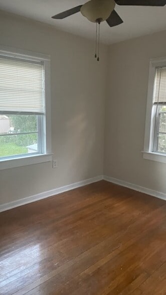 Bedroom - 516 E Esther St