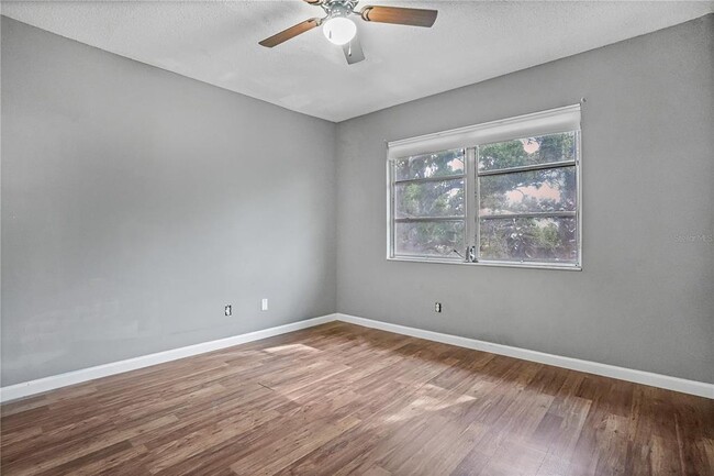 Building Photo - 232 Barlow Ave