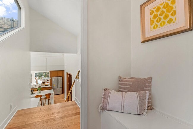 Building Photo - 3936 Holden Dr