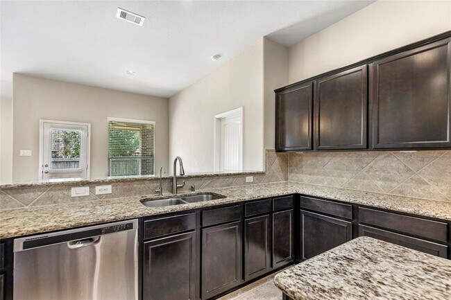 Building Photo - 2471 Garden Falls Dr