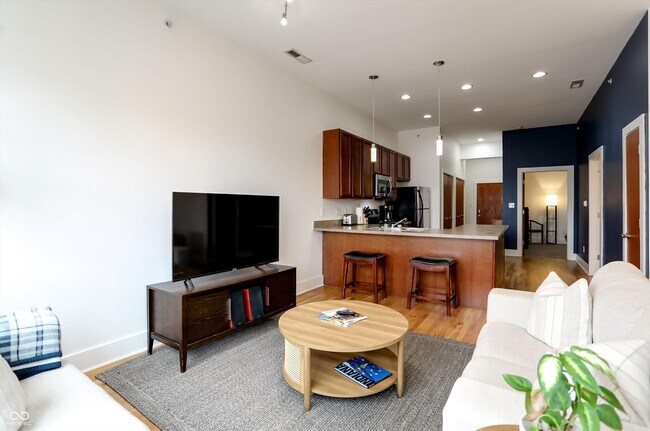 Building Photo - 233 E St Joseph St