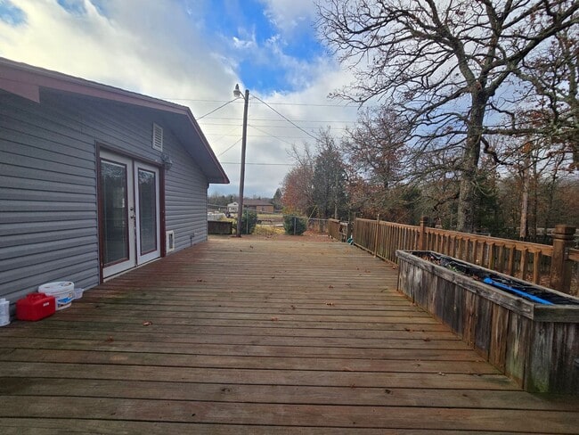 Building Photo - 4 bedroom 2 bath home in Seminole!