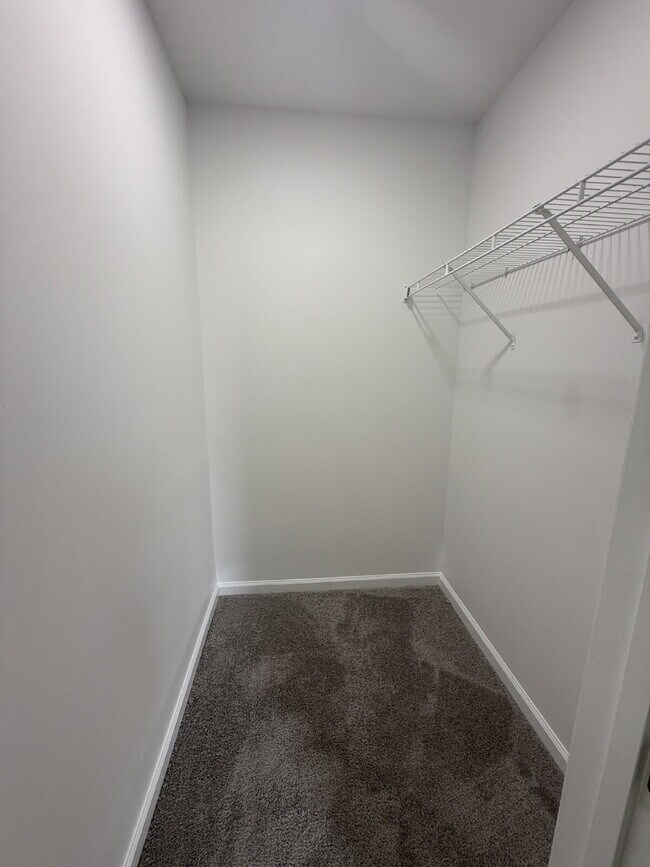 Building Photo - Fully renovated 3 Bed Home in La Vergne with 2-Car Garage