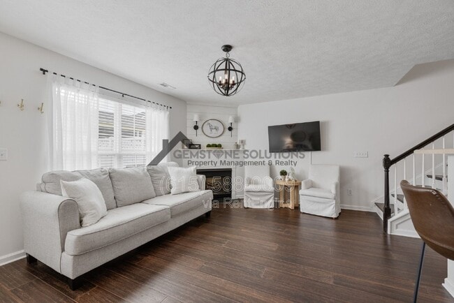 Building Photo - 7111 Lenox Village Dr