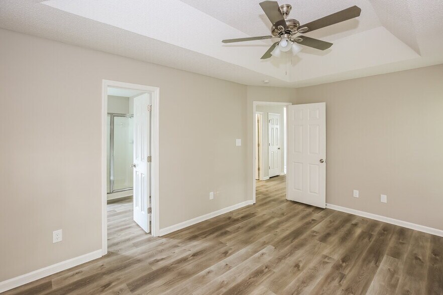 Building Photo - 4006 Brookforest Ln