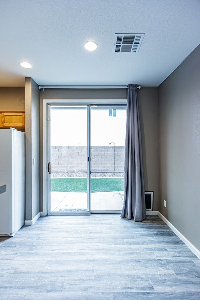 Building Photo - One Story Home with Solar