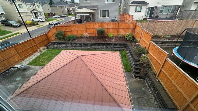 Building Photo - Gorgeous Corner lot 4 bed home! Happy Vall...