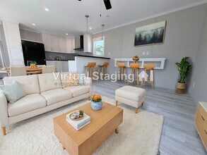 Building Photo - 709 N Collins Fwy