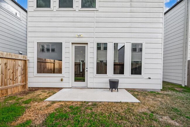 Building Photo - 4418 Bora Bora Ln