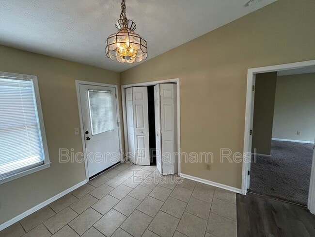 Building Photo - 103 Red Canyon Rd