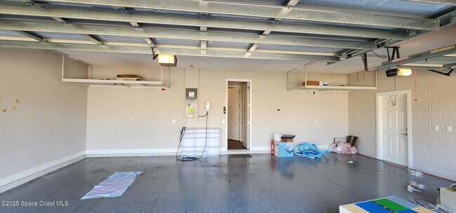 Building Photo - 3003 Trasona Dr