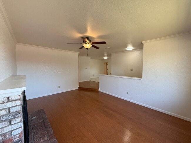 Building Photo - 4-bedroom single story in East Modesto!