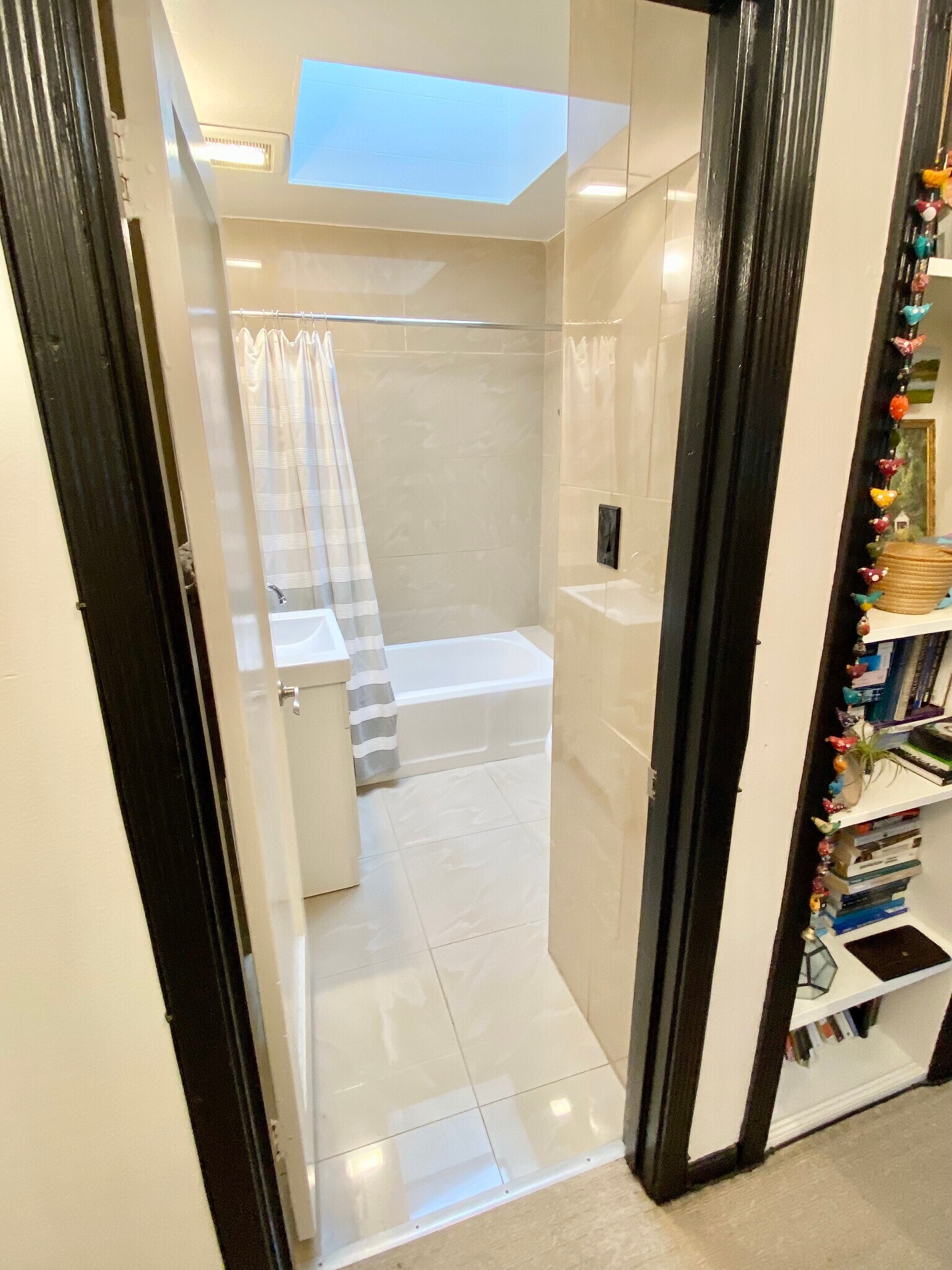Building Photo - 2049 48th Ave