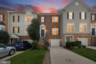 Building Photo - 10635 Hillingdon Rd