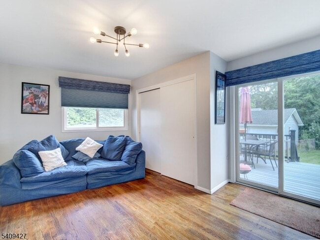 Building Photo - 415 Orange Rd