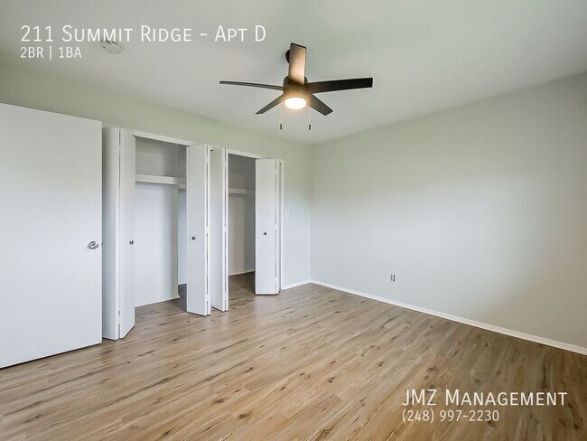 Building Photo - 211 Summit Ridge-Apt D