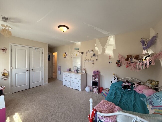 Building Photo - 305 Agatha Ct
