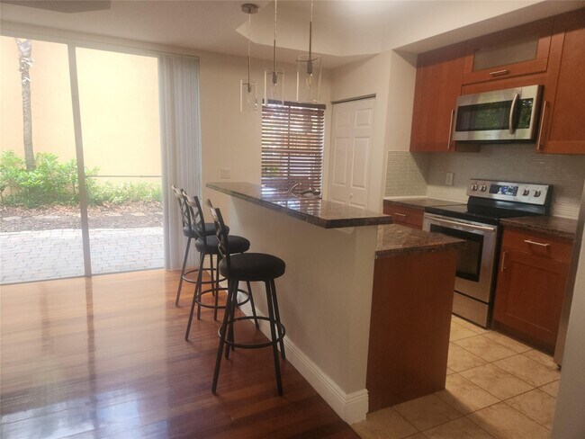 Building Photo - 4915 Tradewinds Ter