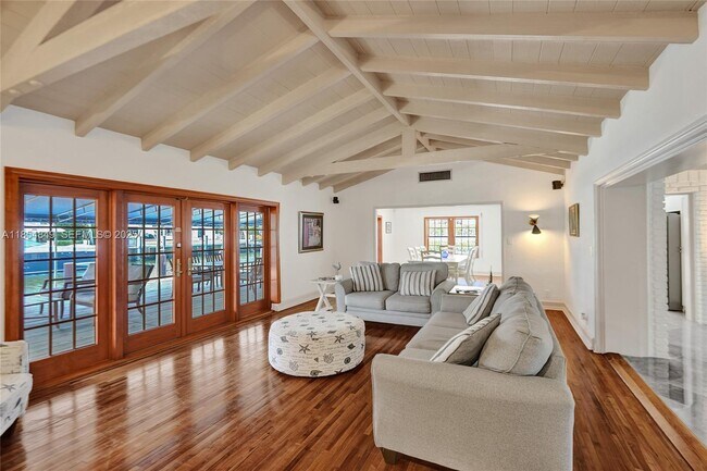 Building Photo - 609 Isle of Palms Dr