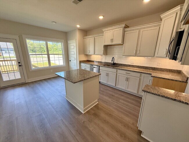 Building Photo - 166 Dewberry Rd