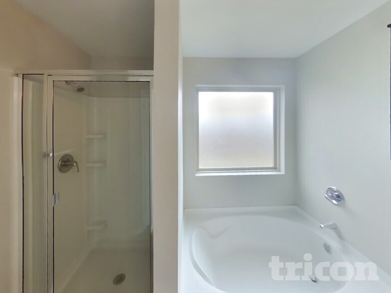 Building Photo - 2505 Buffalo Run