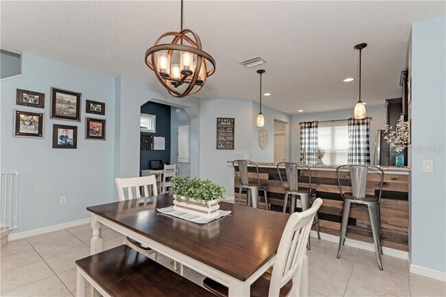 Building Photo - 12467 Sagewood Dr