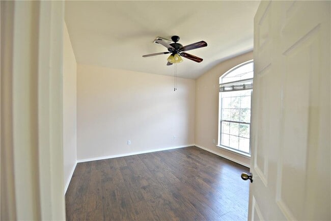Building Photo - 16316 Castletroy Dr