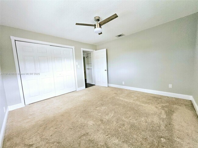 Building Photo - 511 SW 15th St