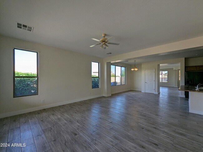 Building Photo - 15432 W Tasha Cir