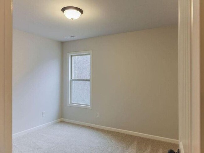 Building Photo - 5985 Carruth Lake Dr