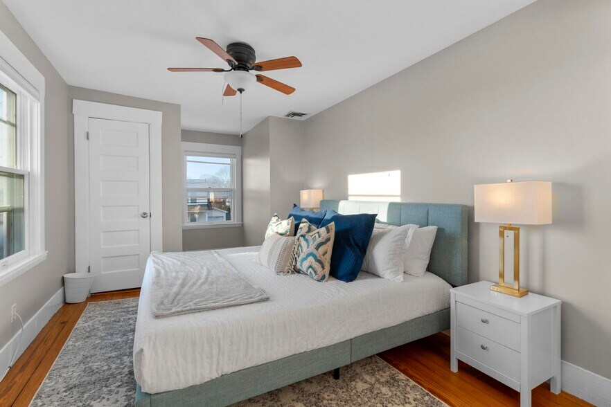 Building Photo - 11 Seaview Ave