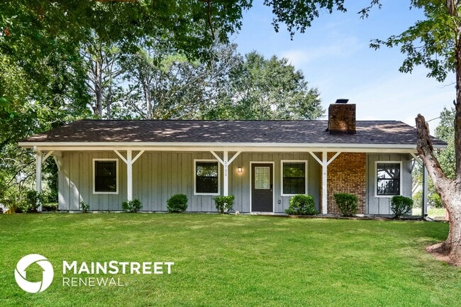 Building Photo - 2755 Stanton Woods Dr SE
