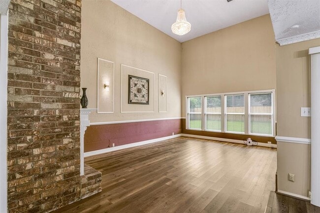 Building Photo - 14919 Parkville Dr