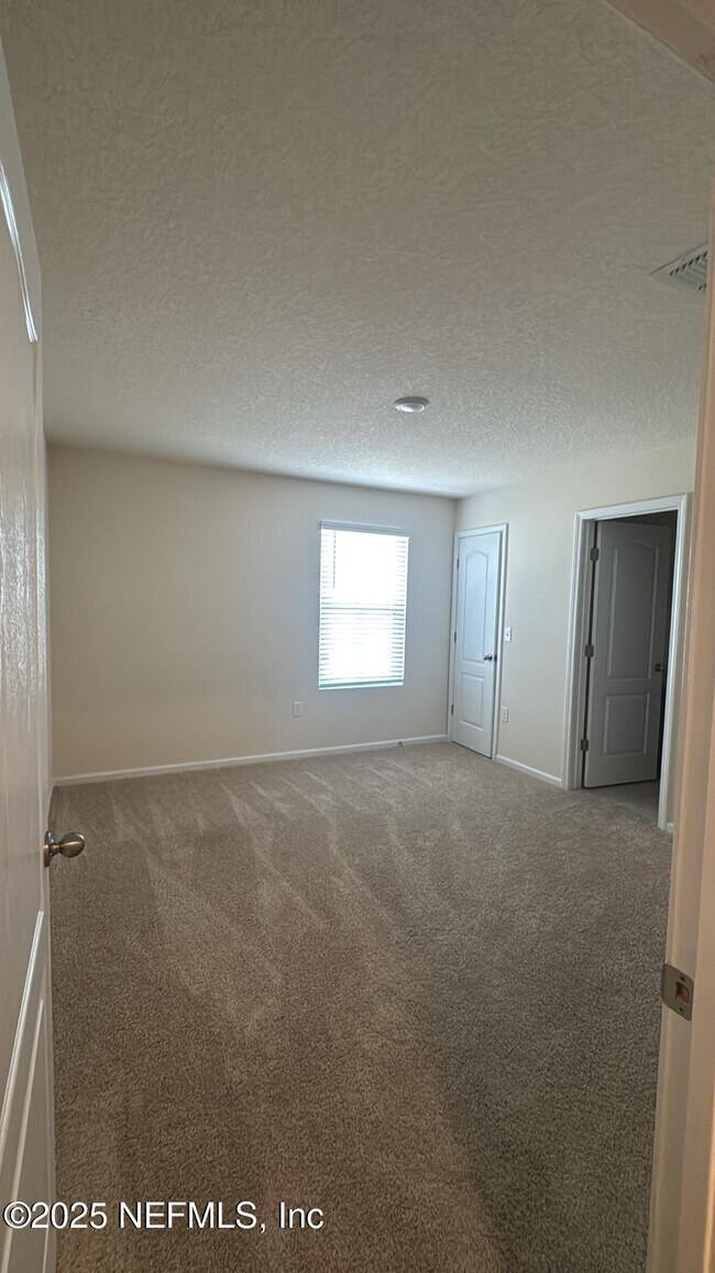 Building Photo - 9607 Mira Loma Dr