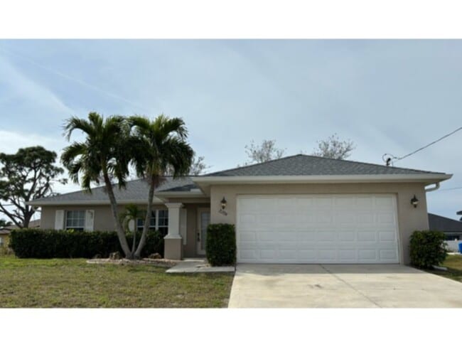 Primary Photo - Available Soon! Nice 3 Bedroom 2 bath spli...