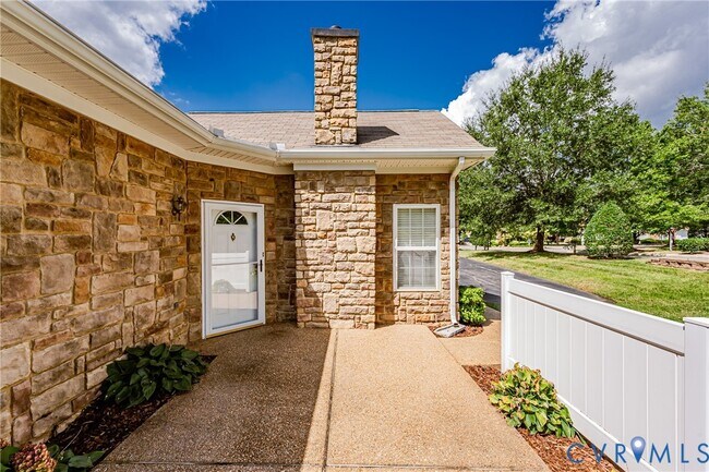Building Photo - 7301 Norwood Pond Pl