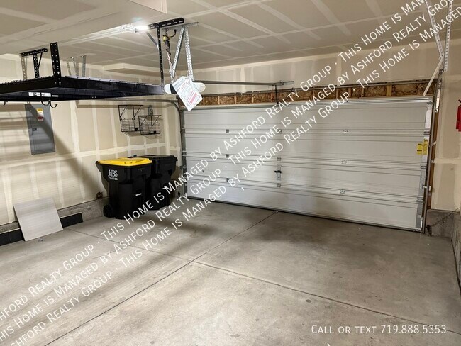 Building Photo - 6044 Callan Dr