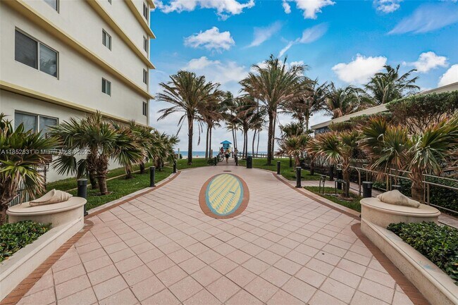 Building Photo - 2101 S Surf Rd