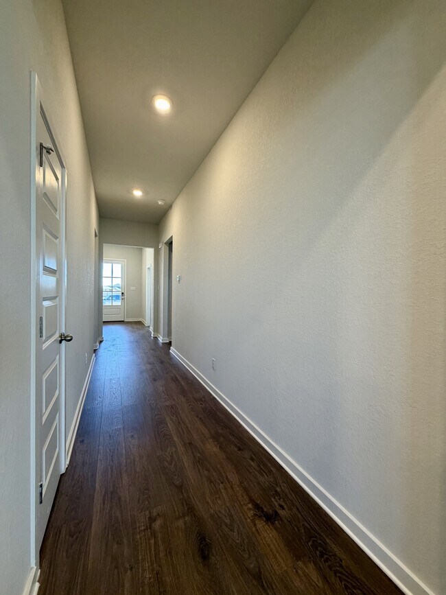 Building Photo - 14427 Inspiration Pt