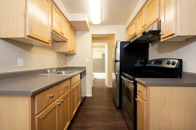 1 Bedroom Deluxe 648 Sq Ft - 601 Jackson Apartments