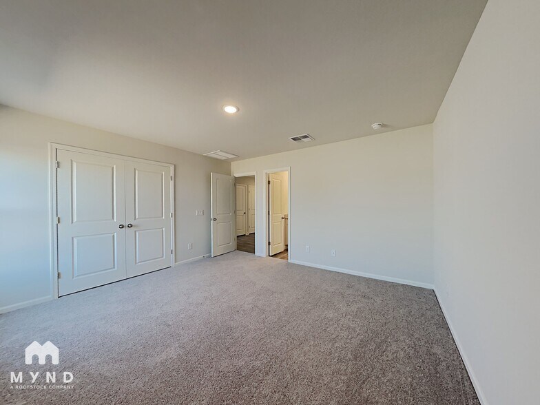 Building Photo - 222 S Picacho Heights Rd