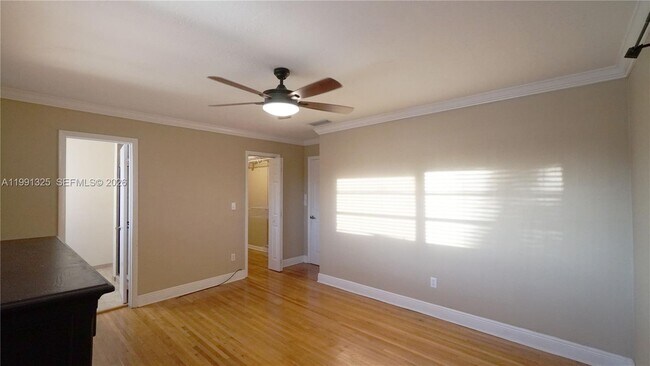 Building Photo - 9220 SW 103rd Ave