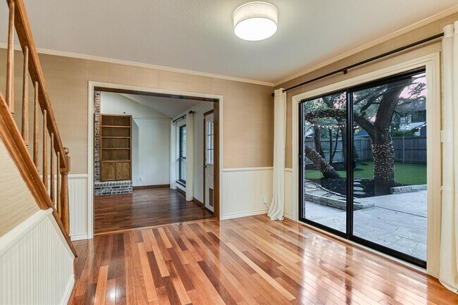 Building Photo - 11210 Deadoak Ln