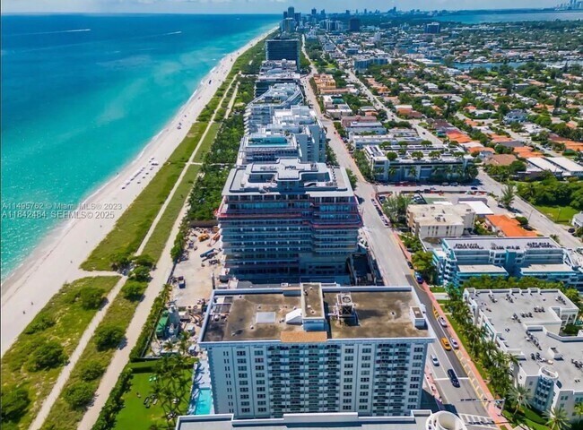 Building Photo - 9195 Collins Ave