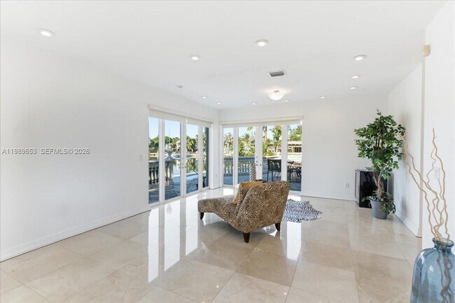 Building Photo - 1249 Biscaya Dr