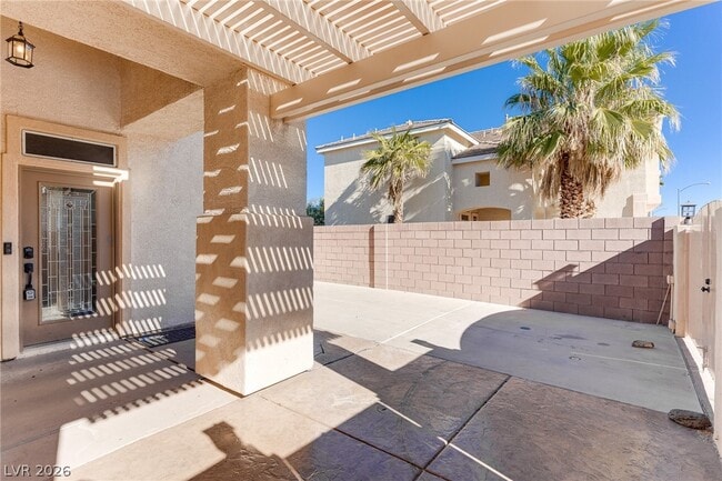 Building Photo - 860 Viento Del Montagna Ave