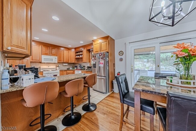 Building Photo - 50 Highview Terrace