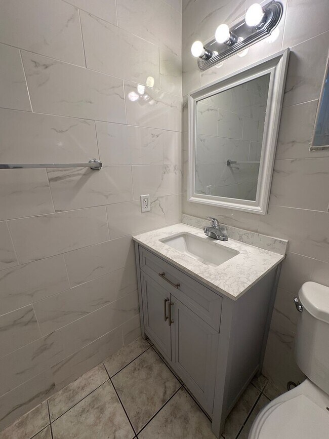 Building Photo - 7827 NW 39th Ct