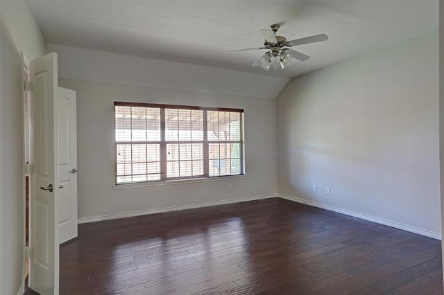 Building Photo - 5700 Broken Spur