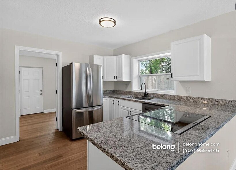 Building Photo - 6310 Belle Isles Dr